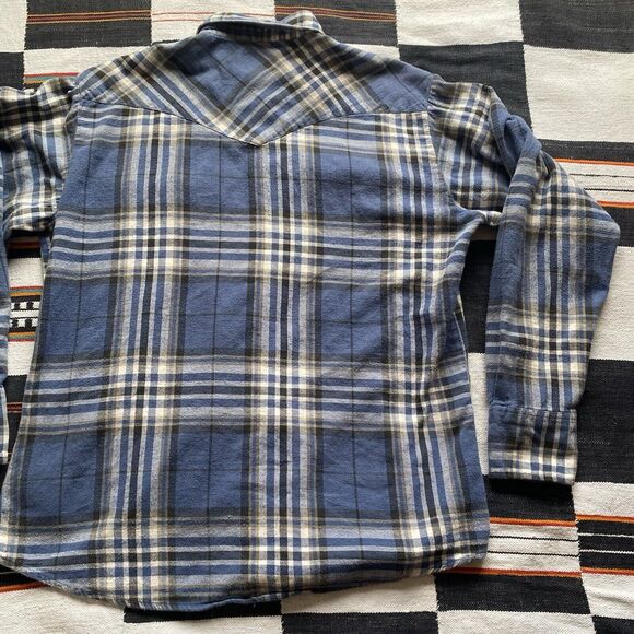 Vintage Wrangler Pearl Snap Button Up Shirt. Large. Pockets. USA. - Picture 13 of 16